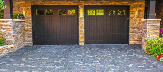 Choisir la porte de garage adaptée à ses besoins